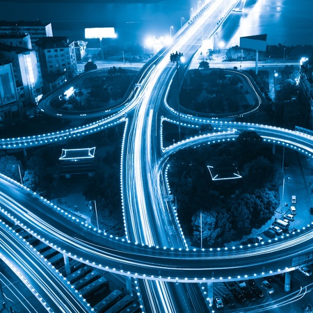 自動駕駛與電動車：汽車產業轉型帶來的投資新契機